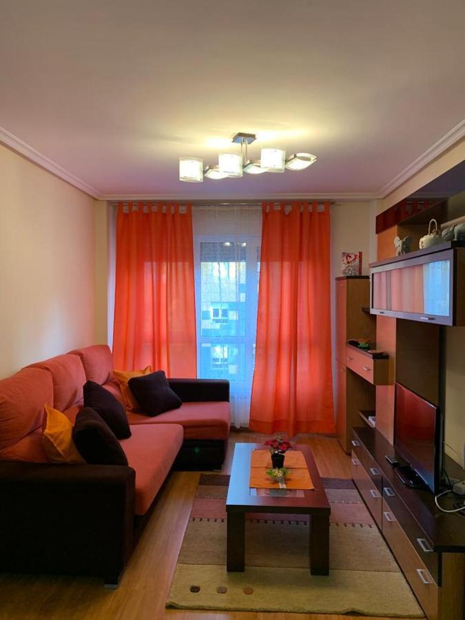 אוביידו Apartamento Mota-2 Huca-Los Prados; Parking Y Wifi Gratis מראה חיצוני תמונה